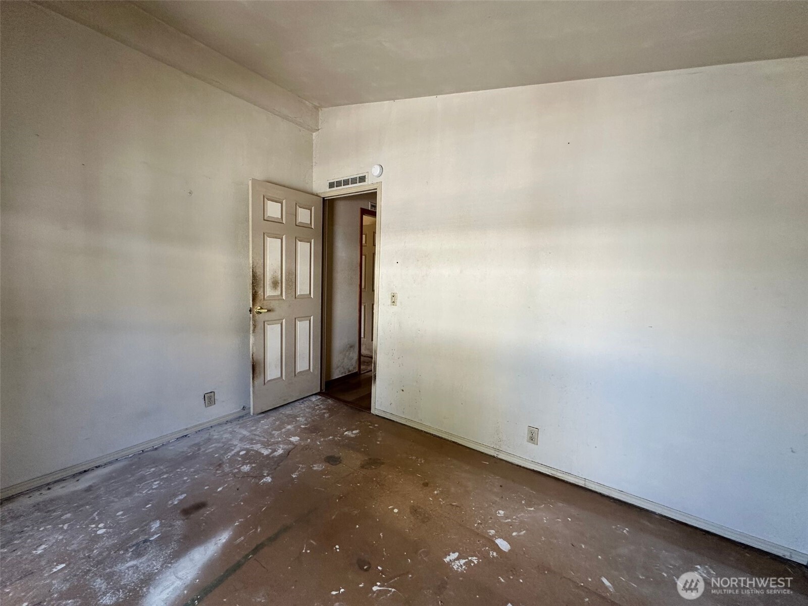 13613 Cedar Cir E Property Photo 16
