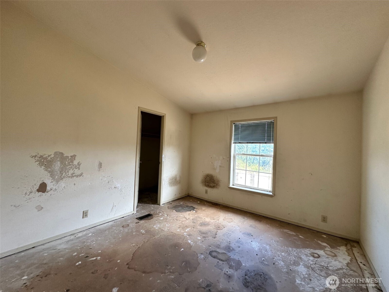 13613 Cedar Cir E Property Photo 19