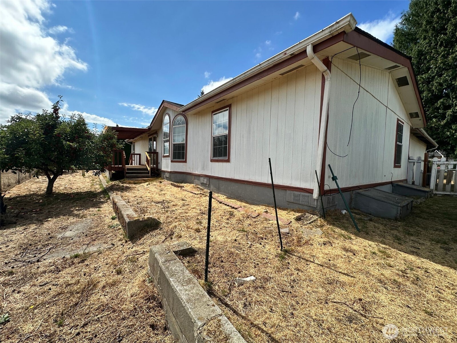 13613 Cedar Cir E Property Photo 22