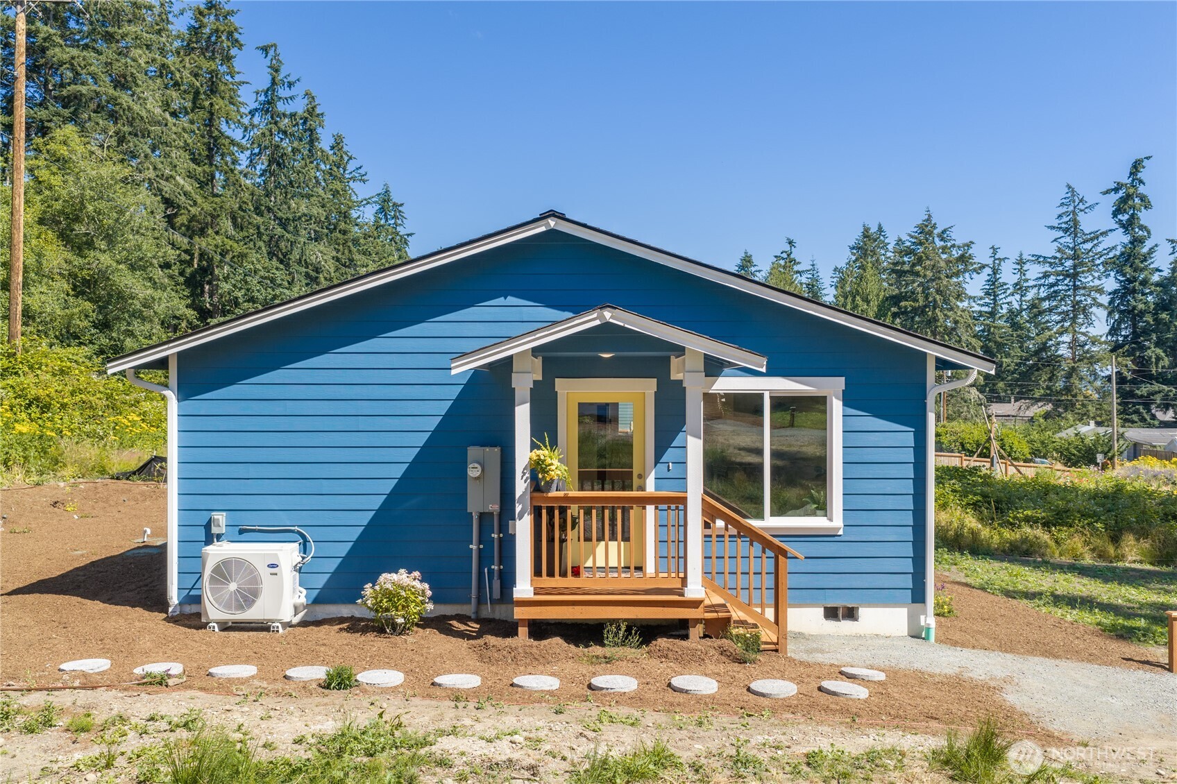 6884 Helena Street Property Photo 2