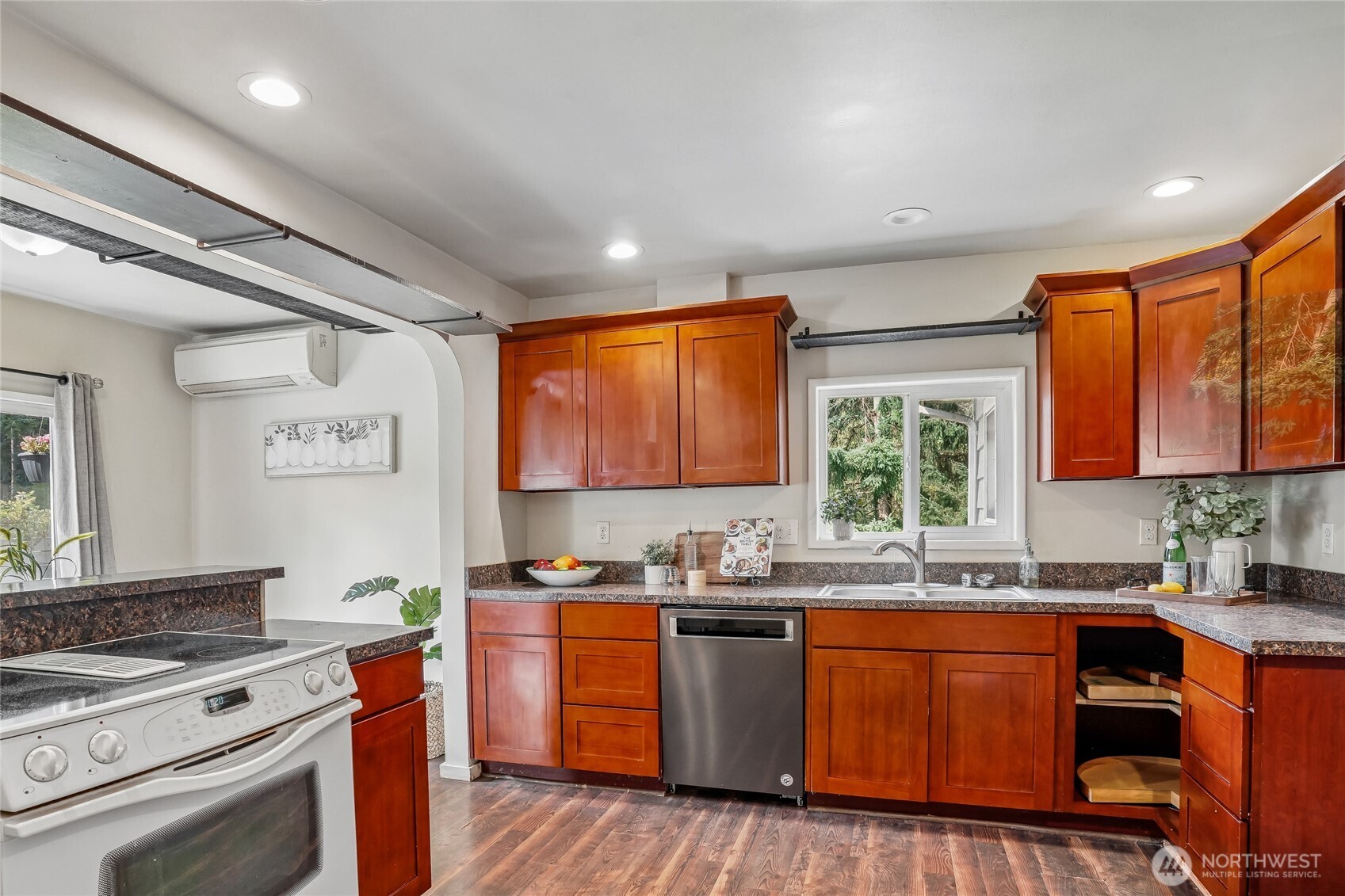 6605 Sidney Road Property Photo 8