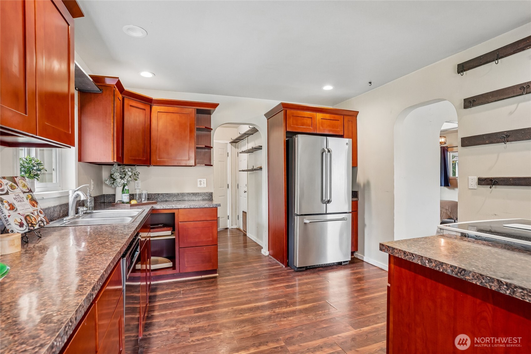 6605 Sidney Road Property Photo 9