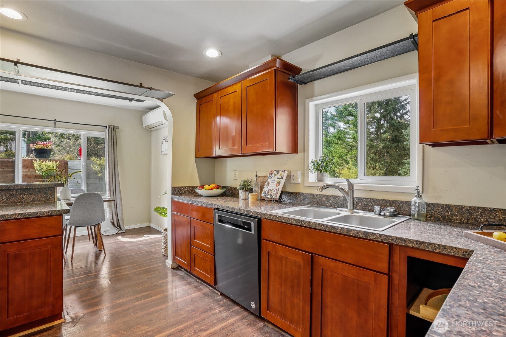 6605 Sidney Road Property Photo 11