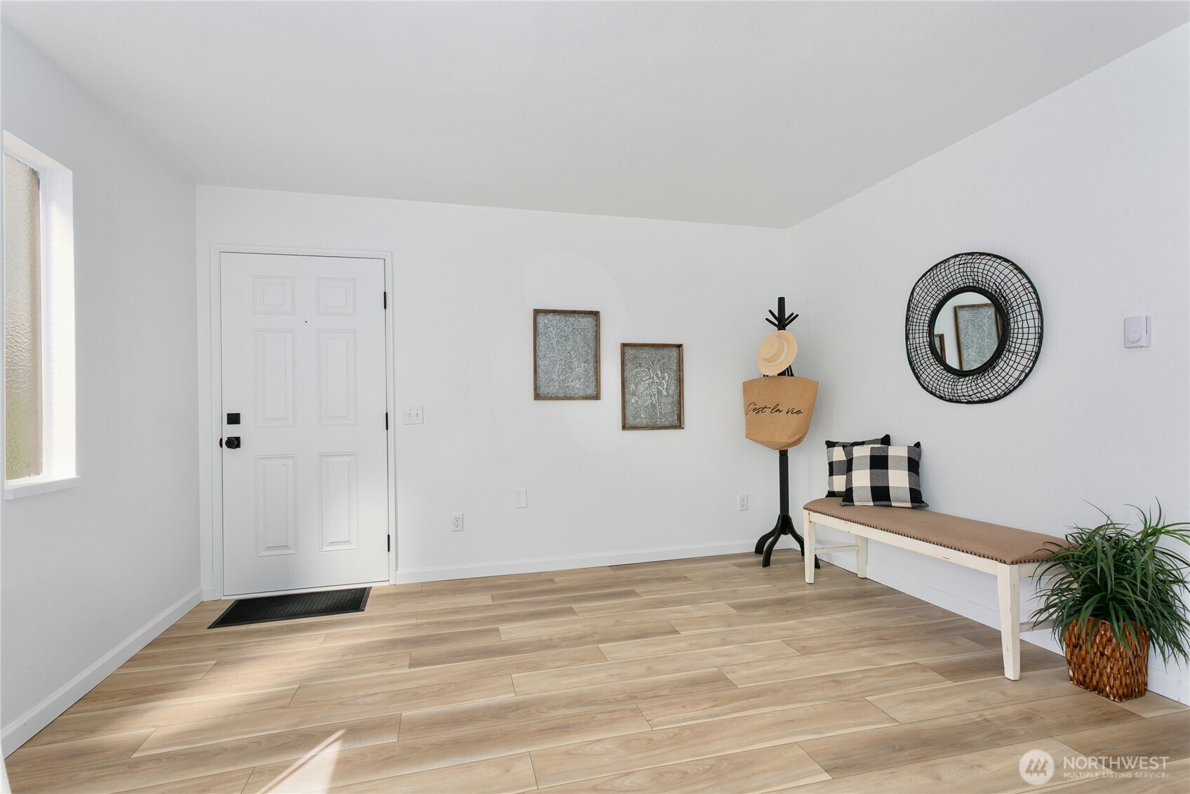 312 S Iron Property Photo 3
