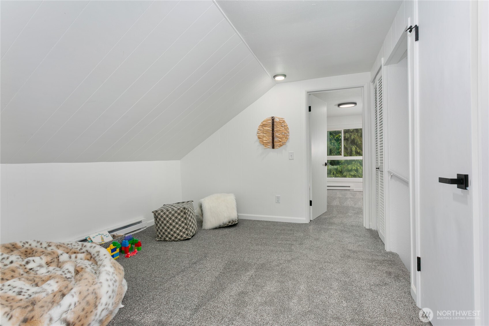 312 S Iron Property Photo 18