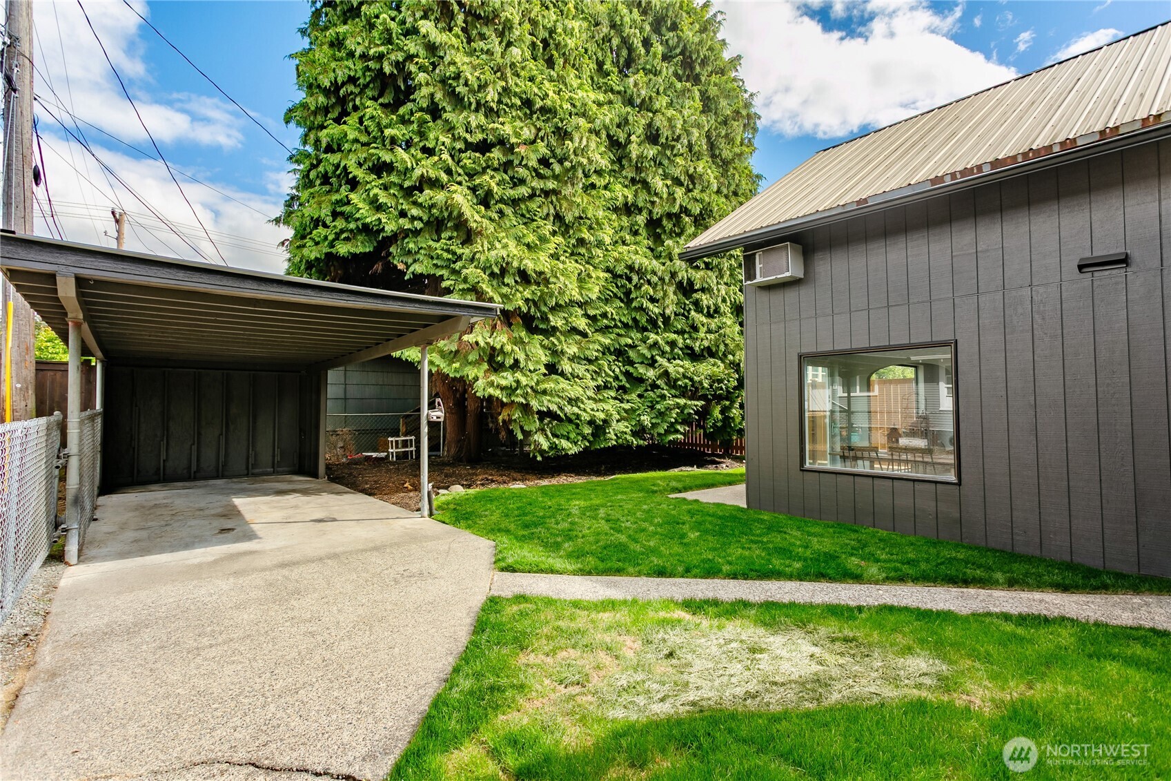 312 S Iron Property Photo 32
