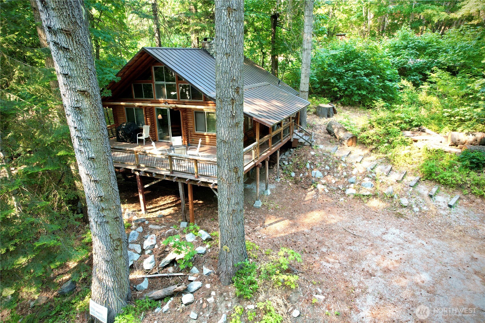 17792 North Shore Drive Property Photo 1