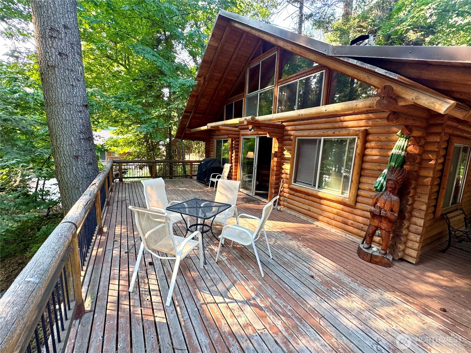 17792 North Shore Drive Property Photo 3