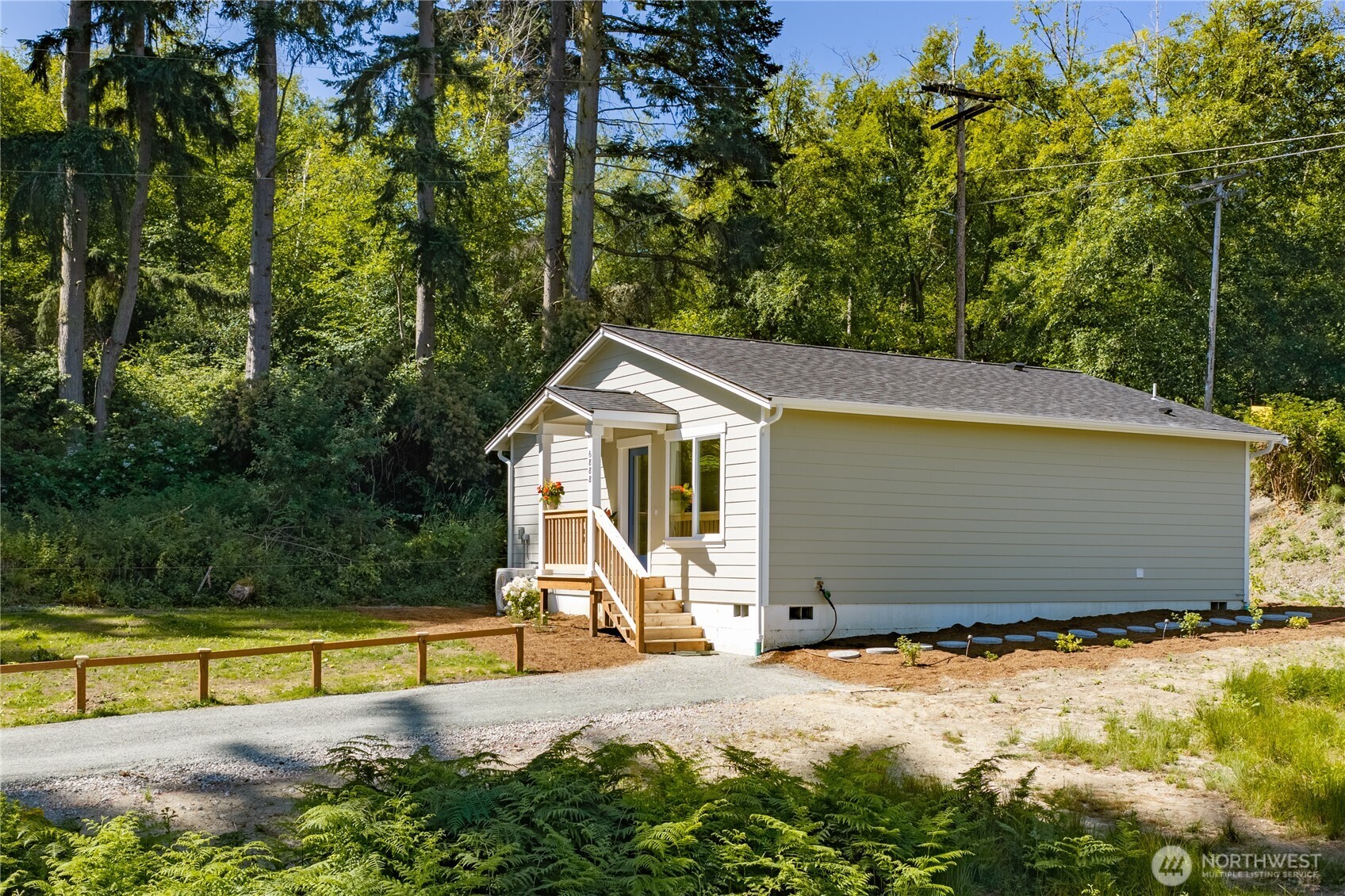 6888 Helena Street Property Photo 1