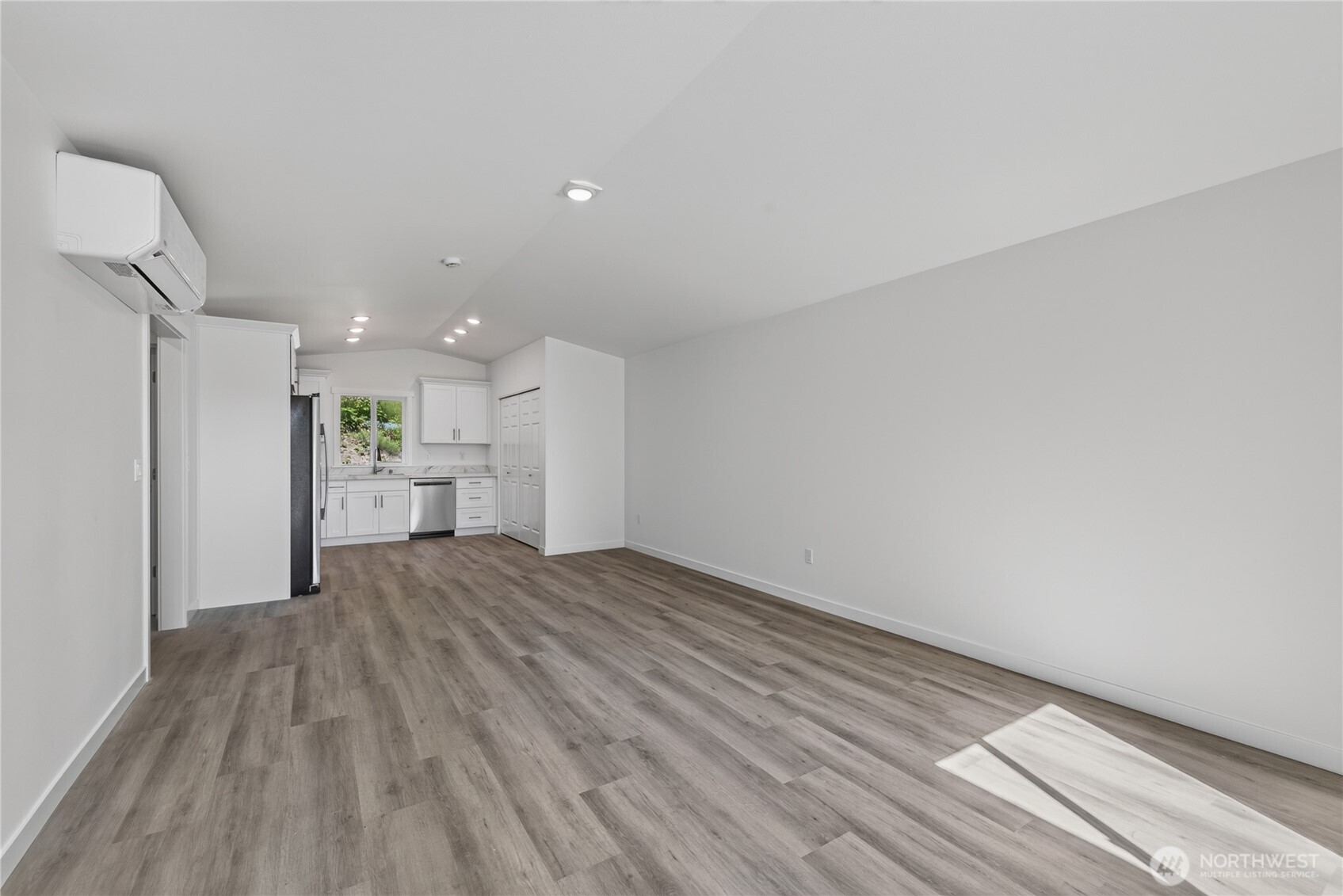 6888 Helena Street Property Photo 7