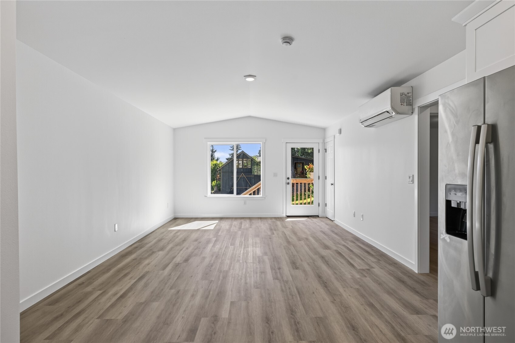 6888 Helena Street Property Photo 8