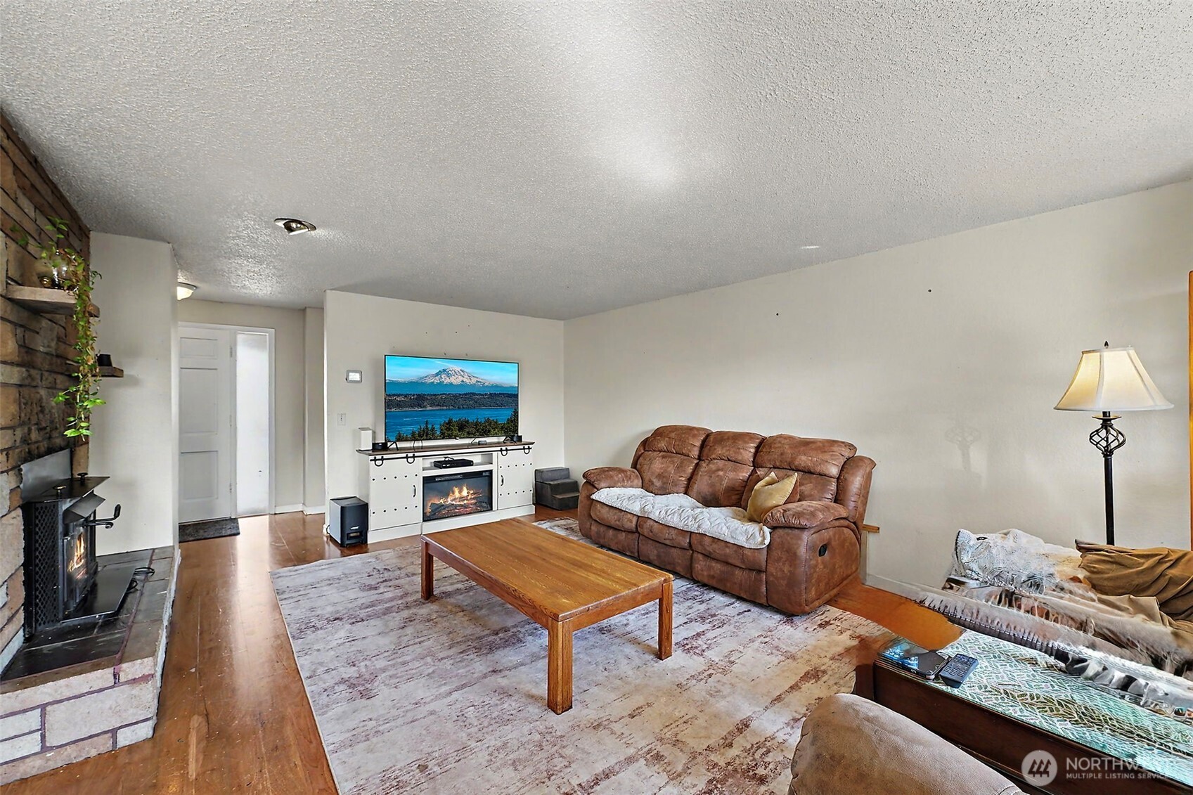8718 107th St E Property Photo 7