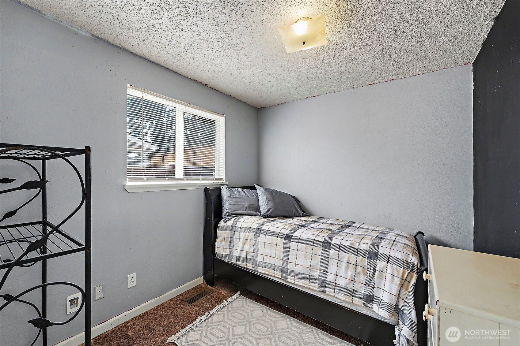 8718 107th St E Property Photo 18