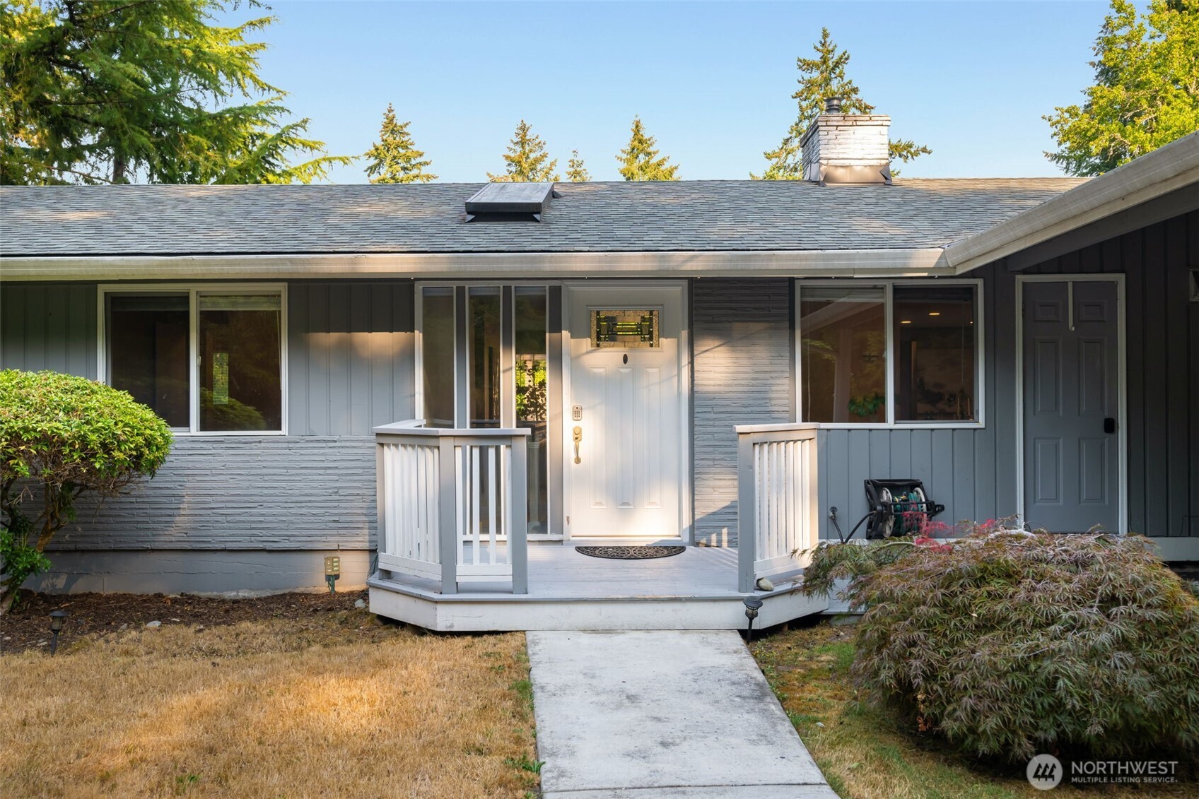 136 128th Avenue Property Photo 2
