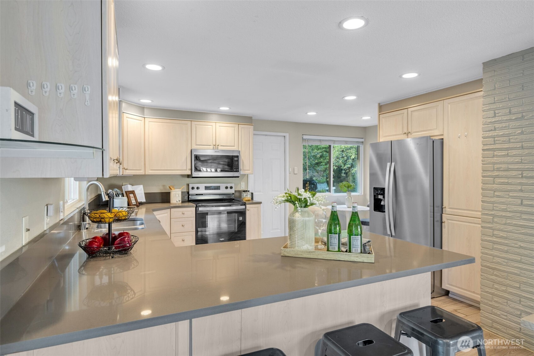 136 128th Avenue Property Photo 9