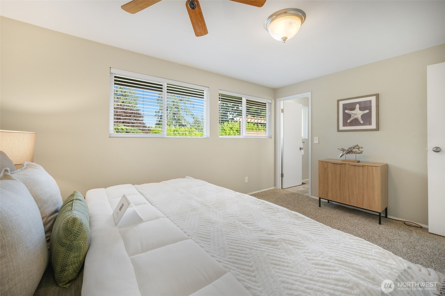 136 128th Avenue Property Photo 16