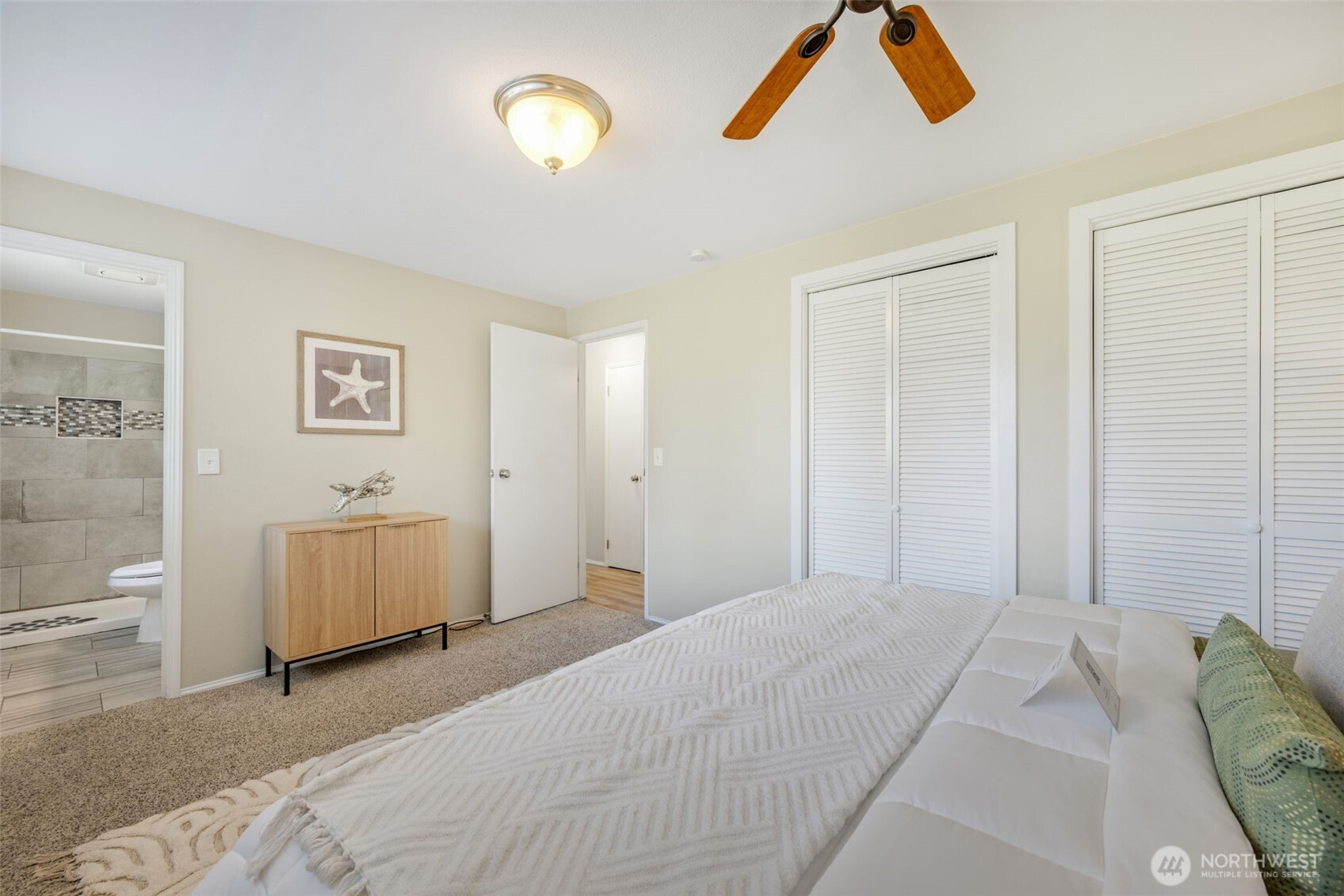 136 128th Avenue Property Photo 17