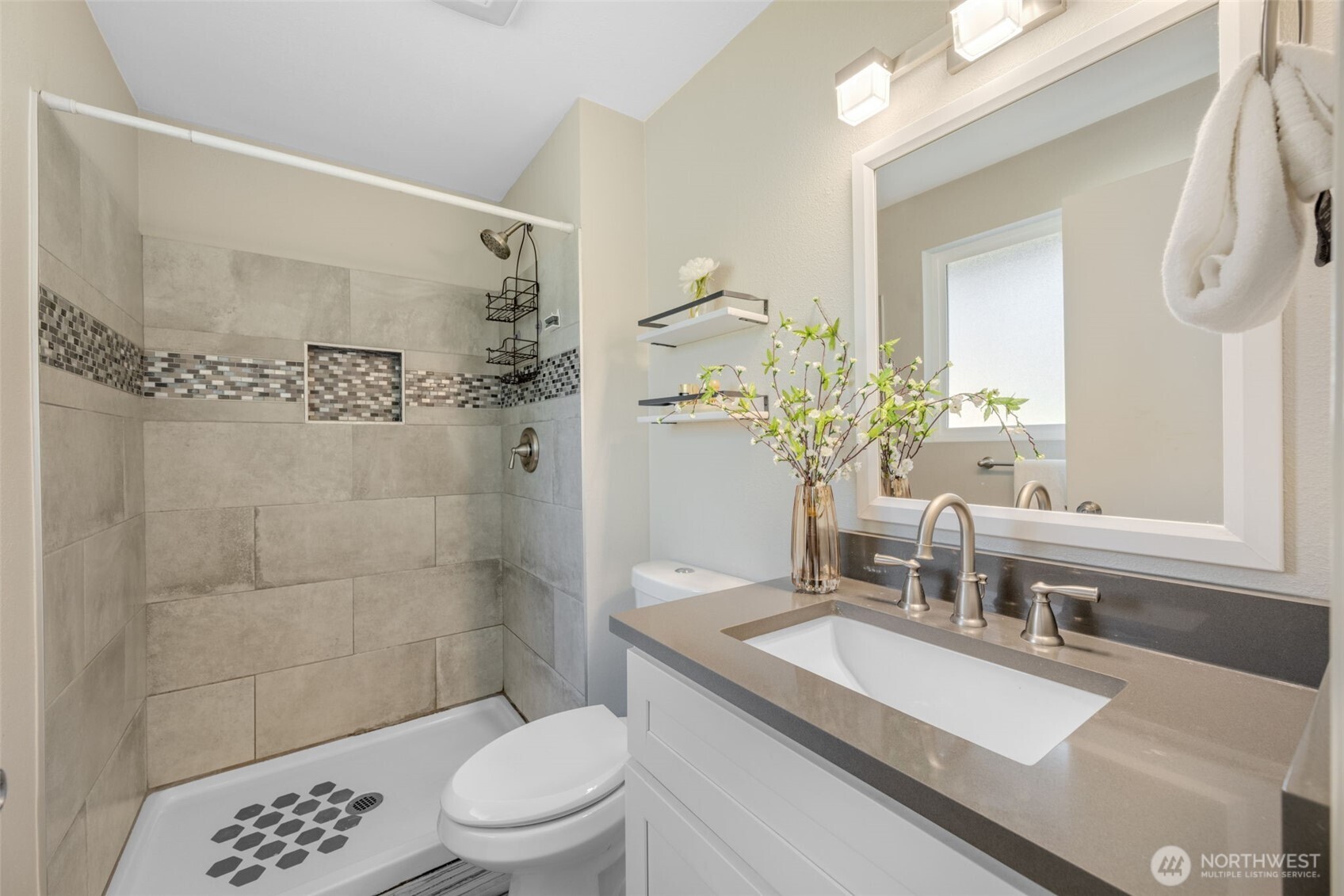 136 128th Avenue Property Photo 18