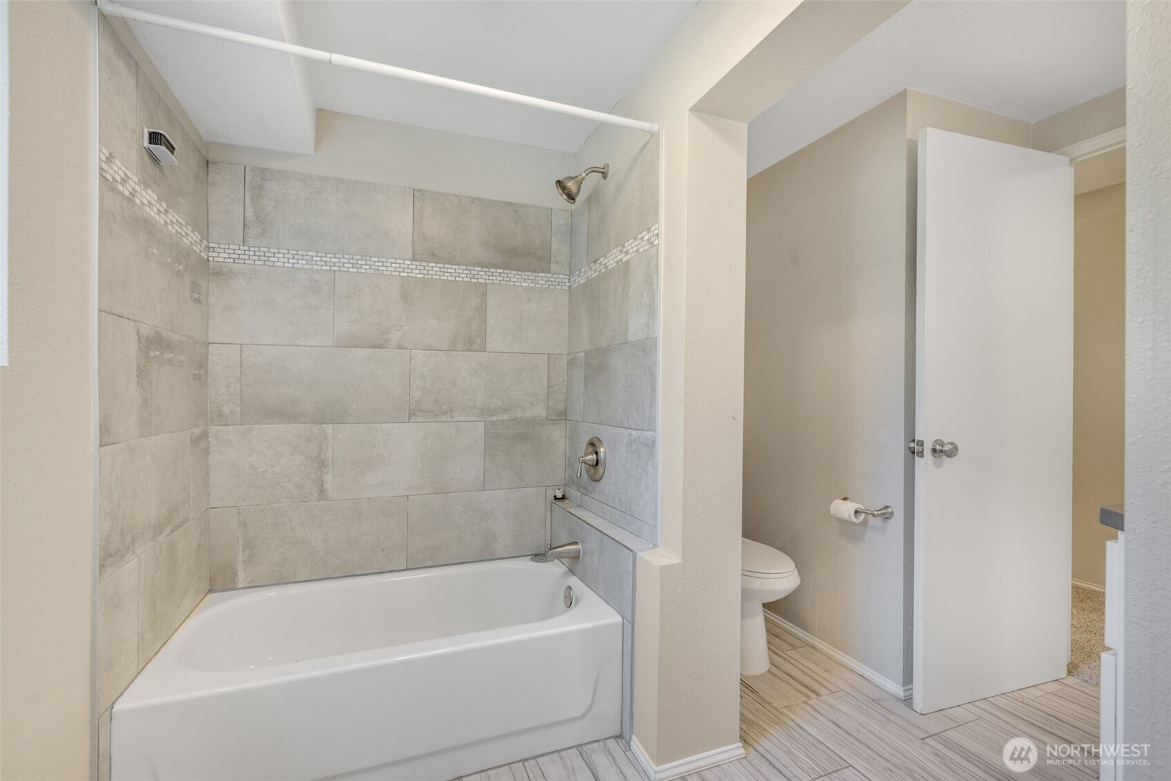 136 128th Avenue Property Photo 30