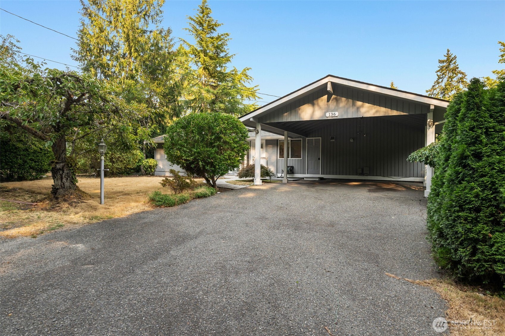 136 128th Avenue Property Photo 37