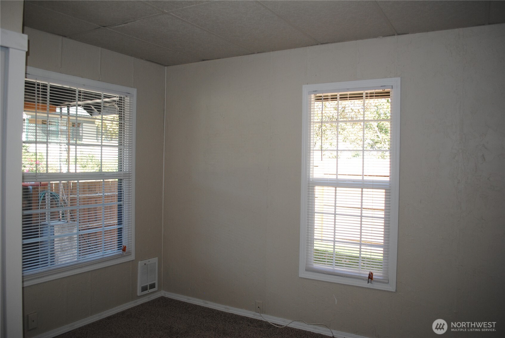 541 Walker Avenue Property Photo 20