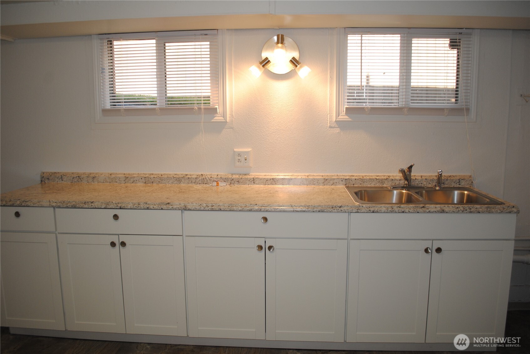 541 Walker Avenue Property Photo 35