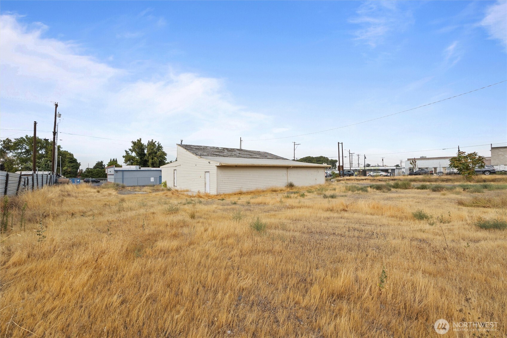 209 N Washington Street Property Photo 4
