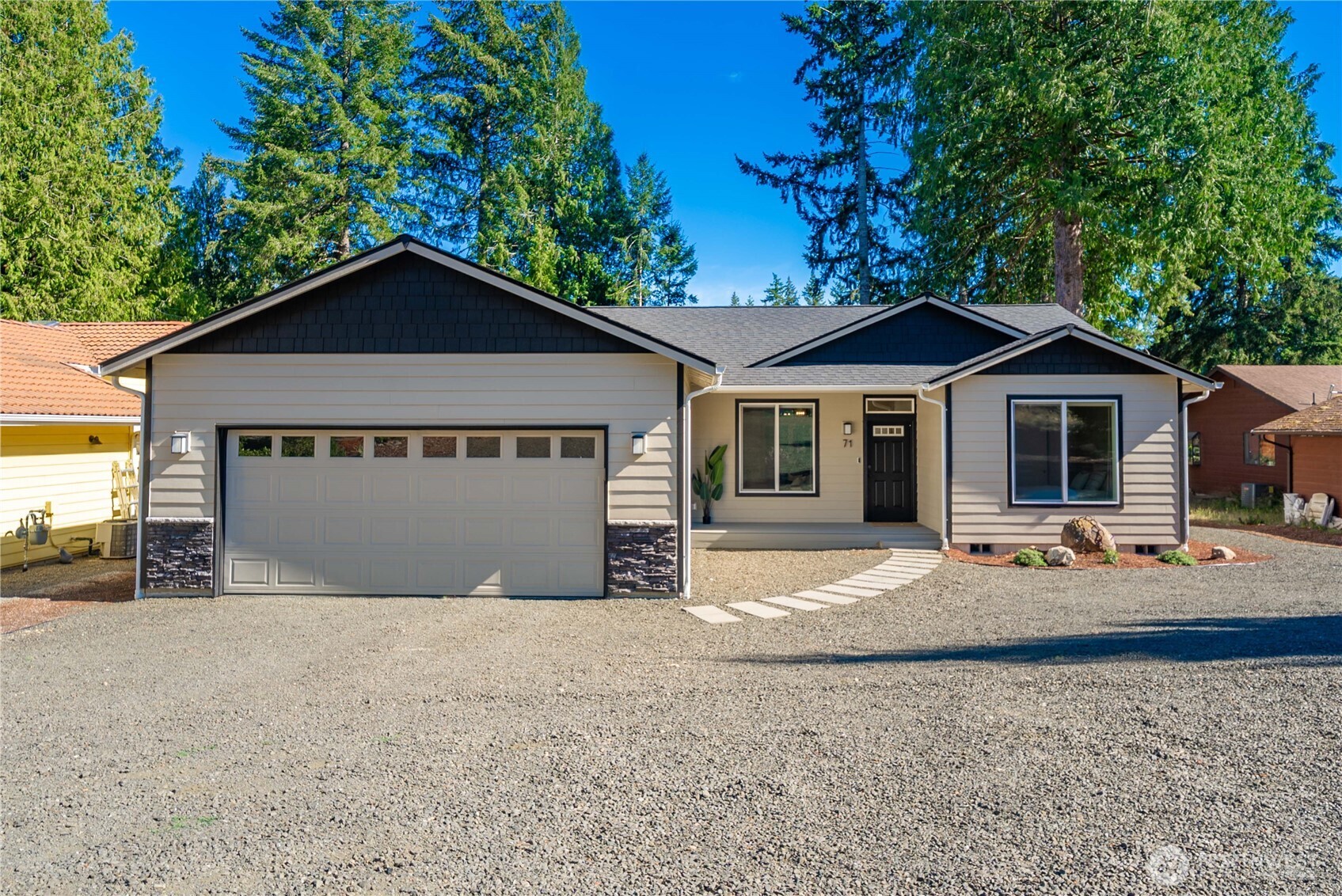 71 E Connemara Way Property Photo 1