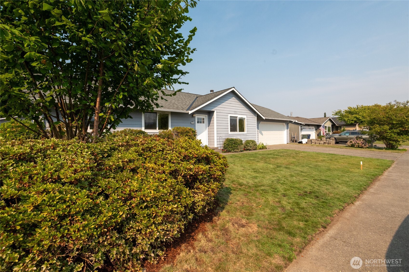 706 Cultus Mountain Drive Property Photo 3