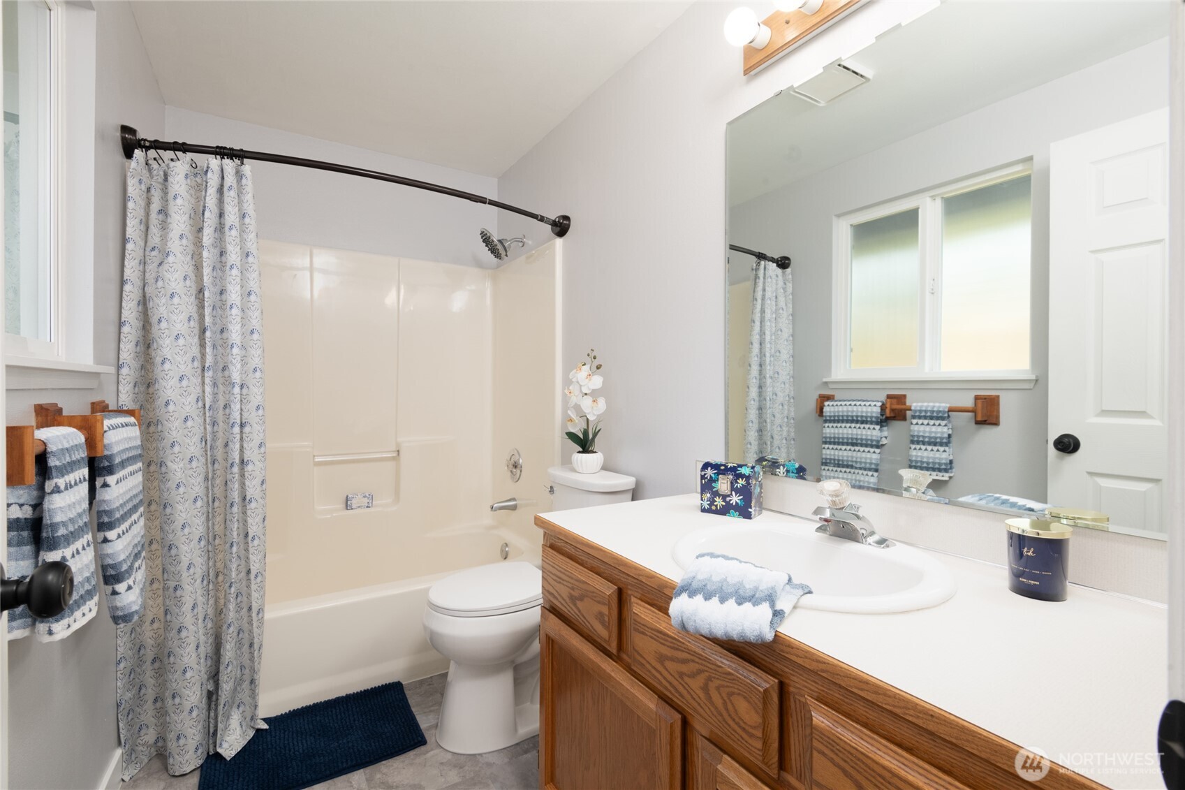 706 Cultus Mountain Drive Property Photo 14