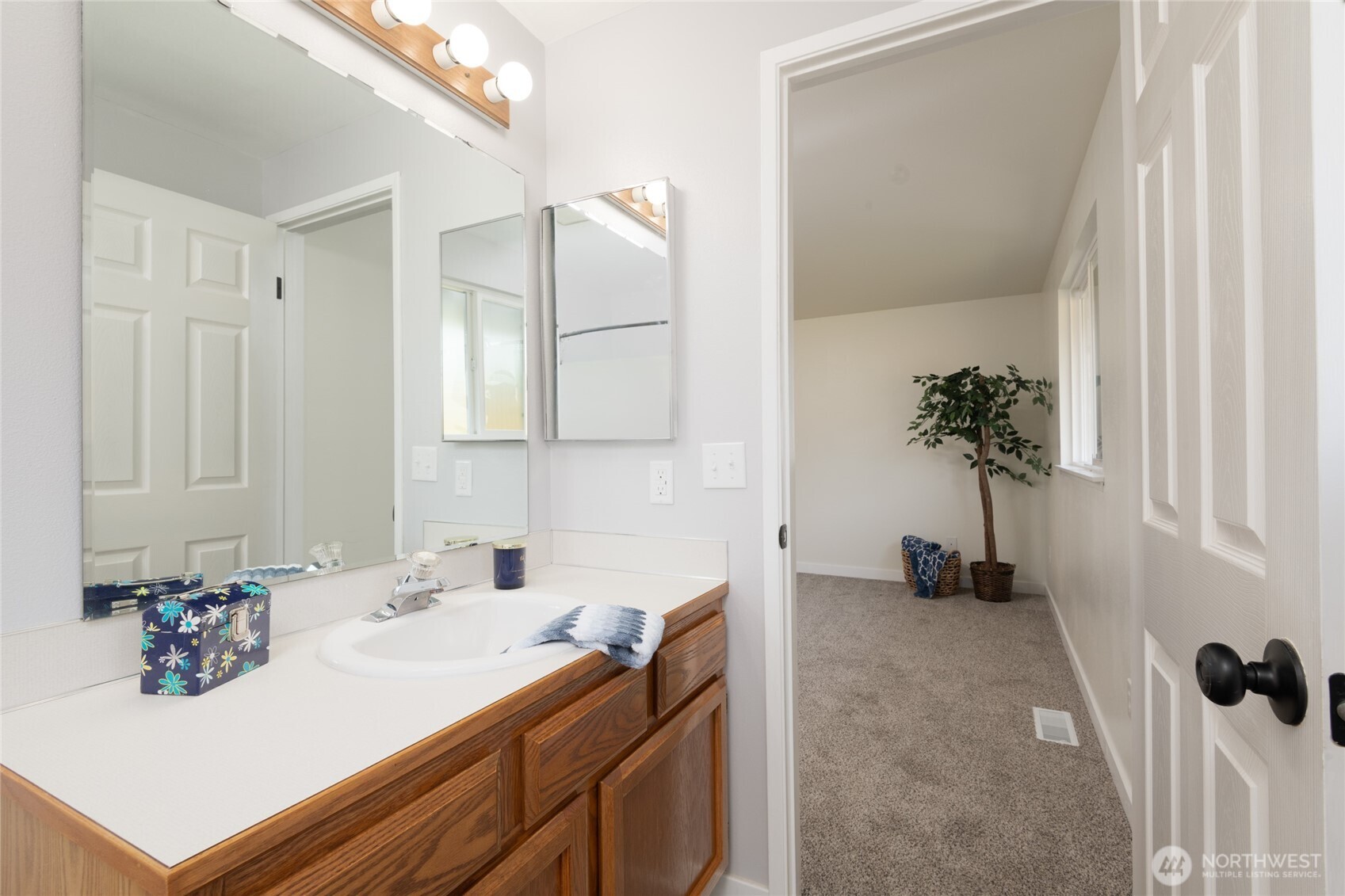 706 Cultus Mountain Drive Property Photo 15