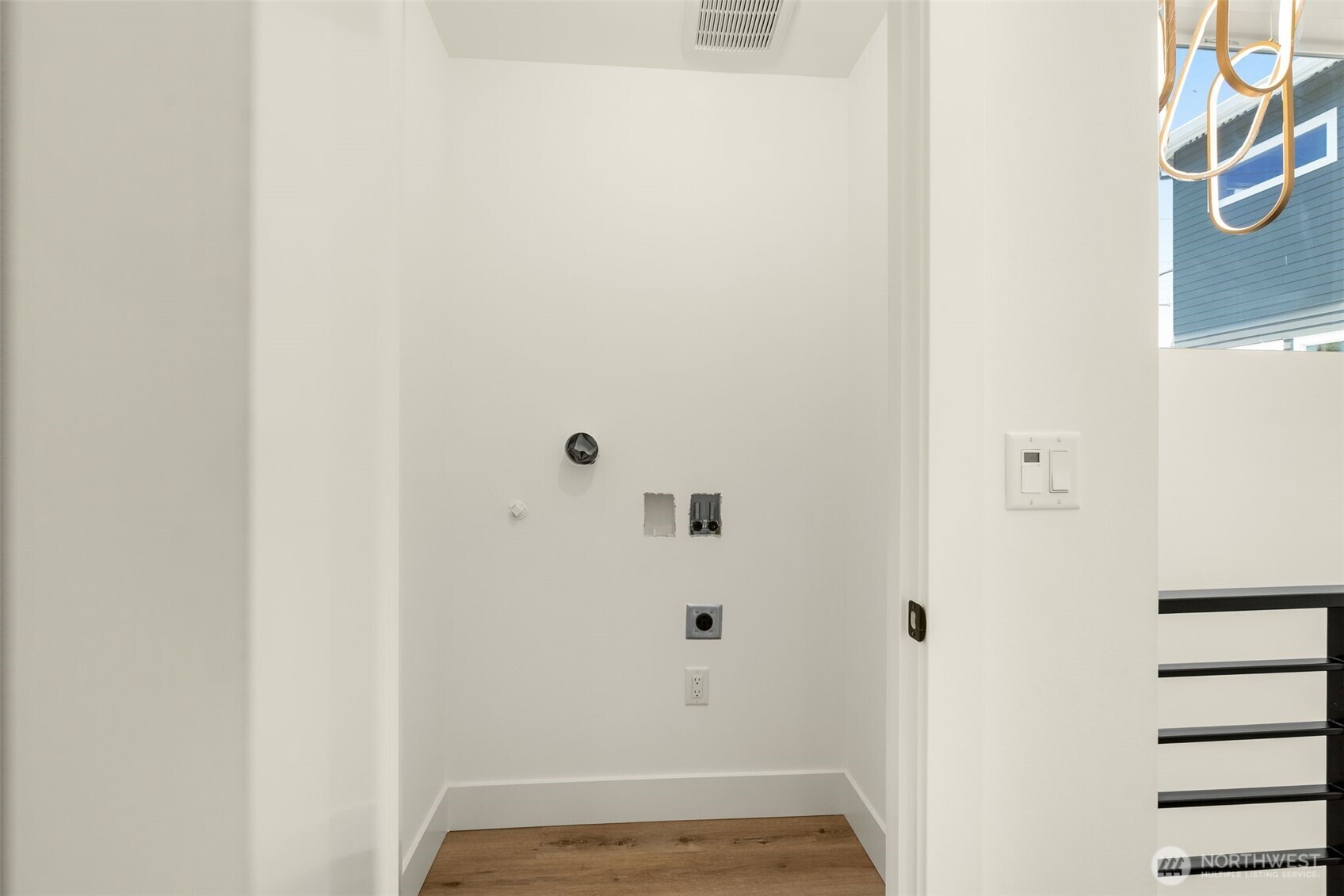 9251 Palatine Avenue B Property Photo 17