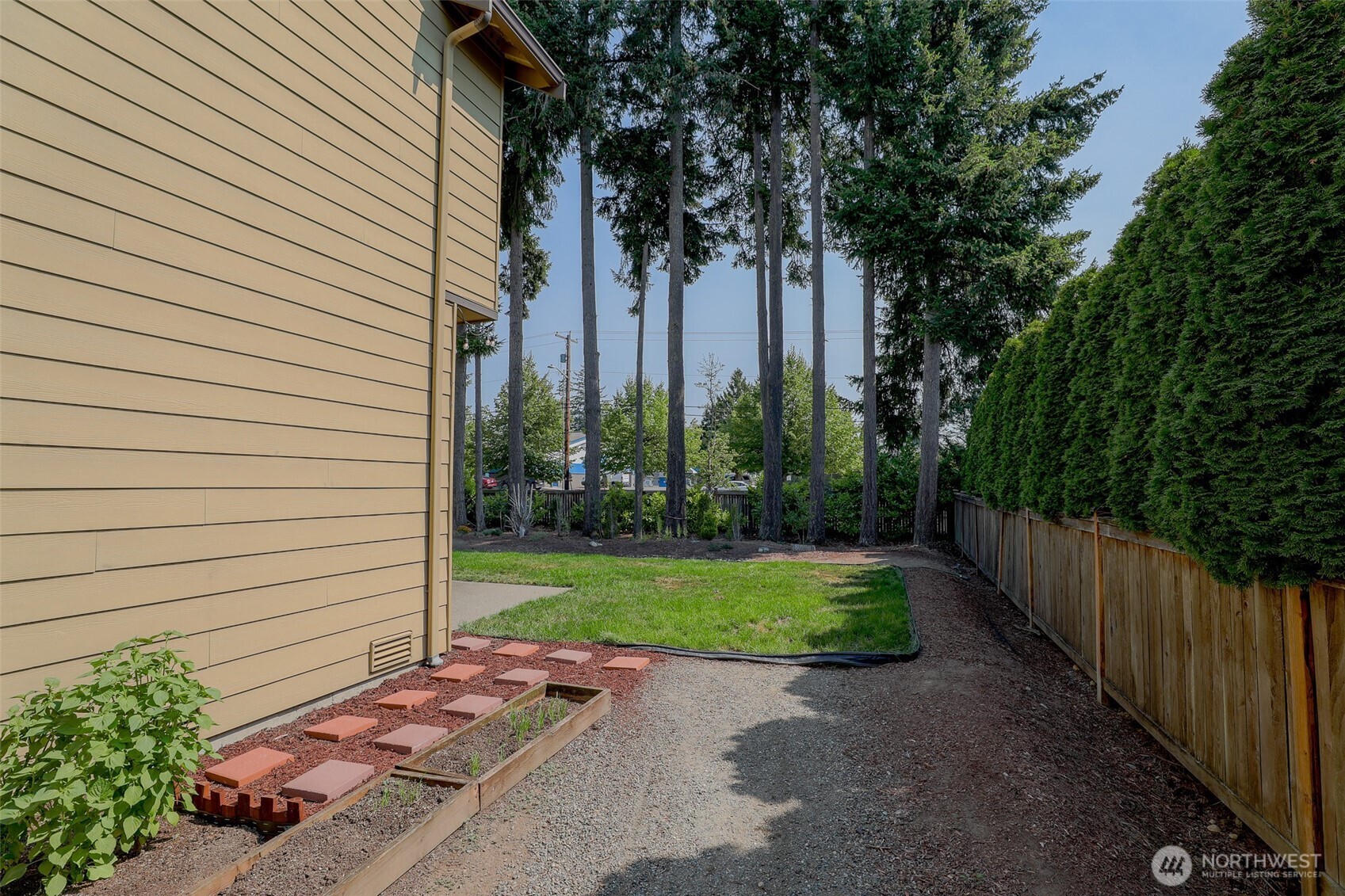 208 Ilwaco Place Property Photo 35