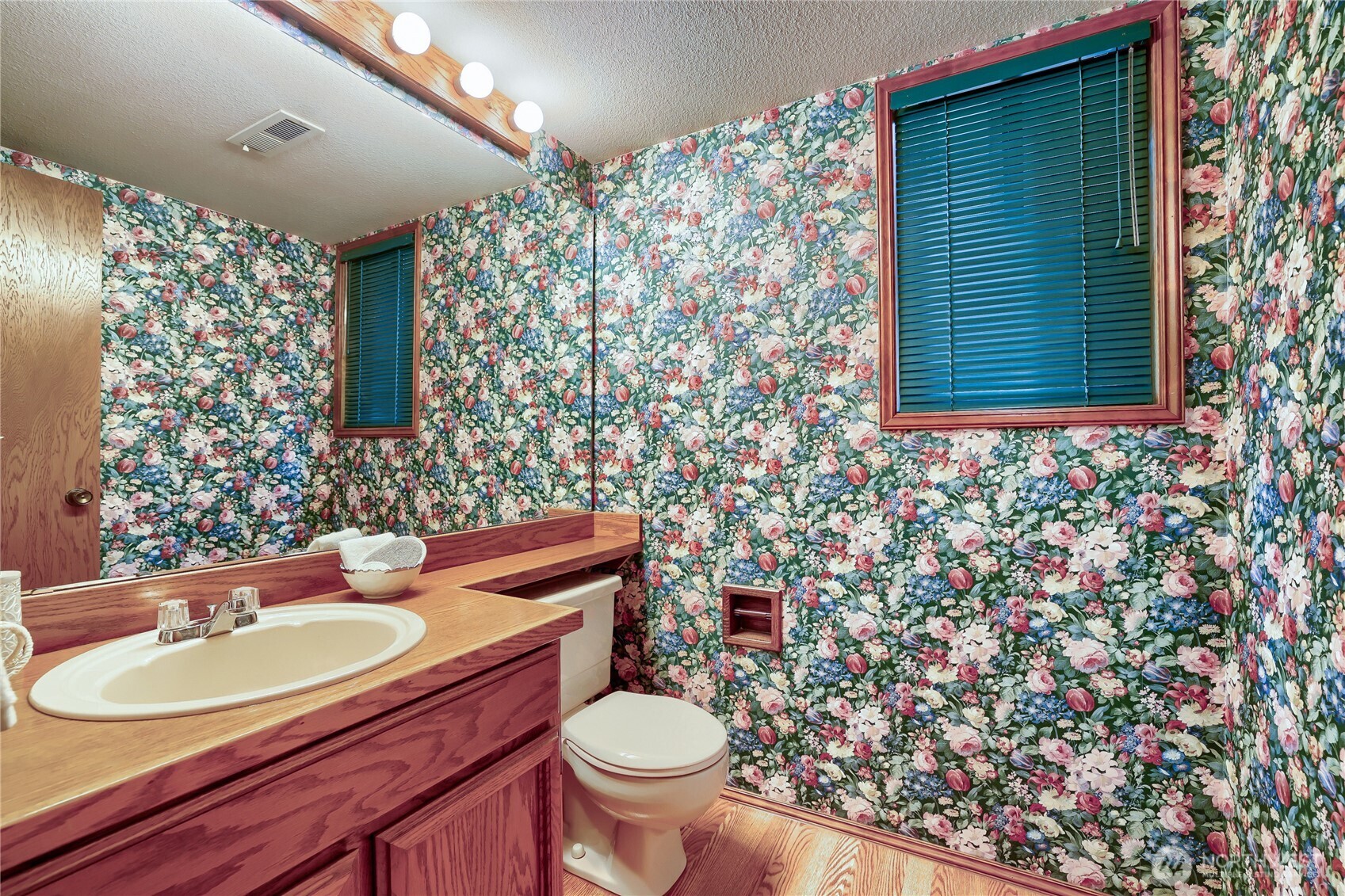 20525 Ne 68th Street Property Photo 17