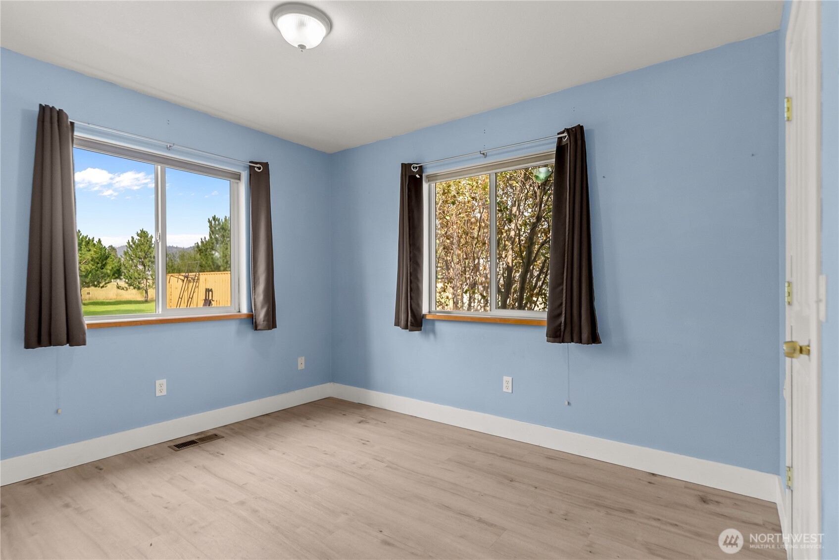 6 Peacock Lane Property Photo 18