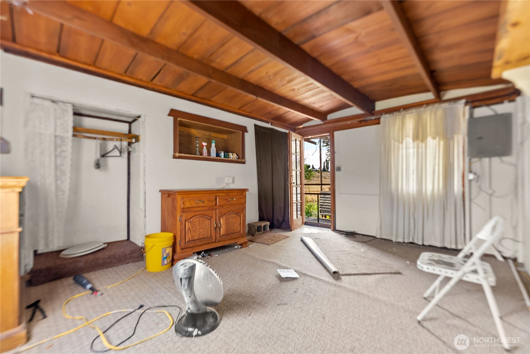 6 Peacock Lane Property Photo 38