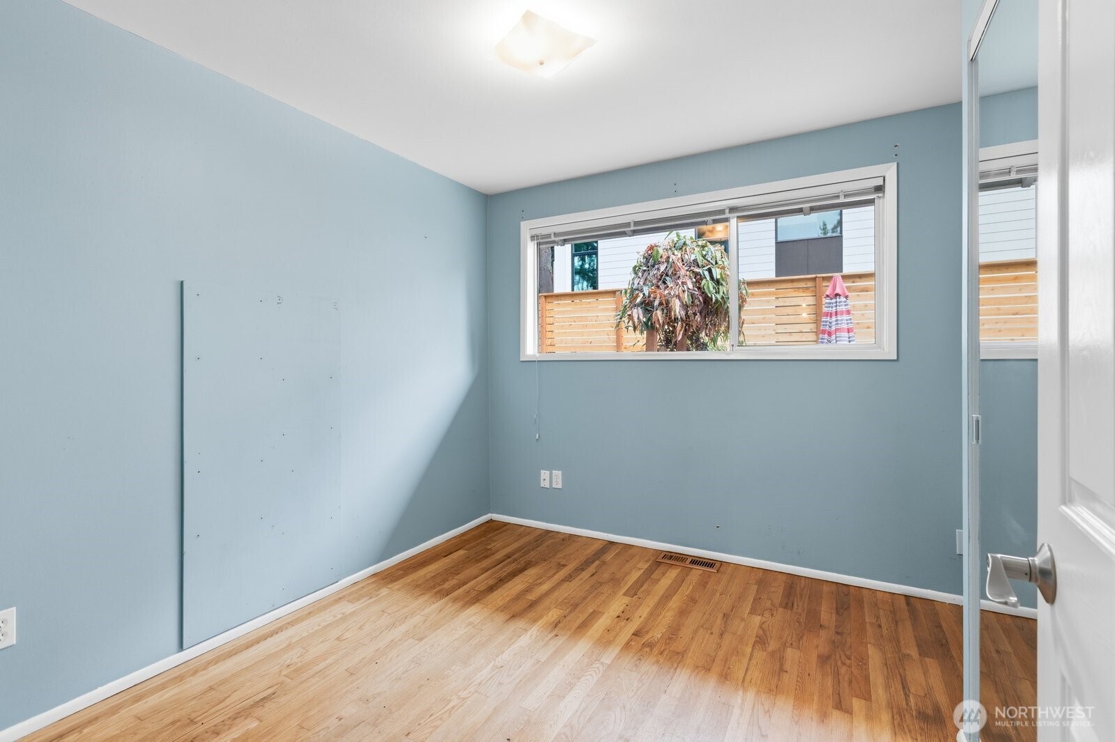 15634 Ne 1st Place Property Photo 11