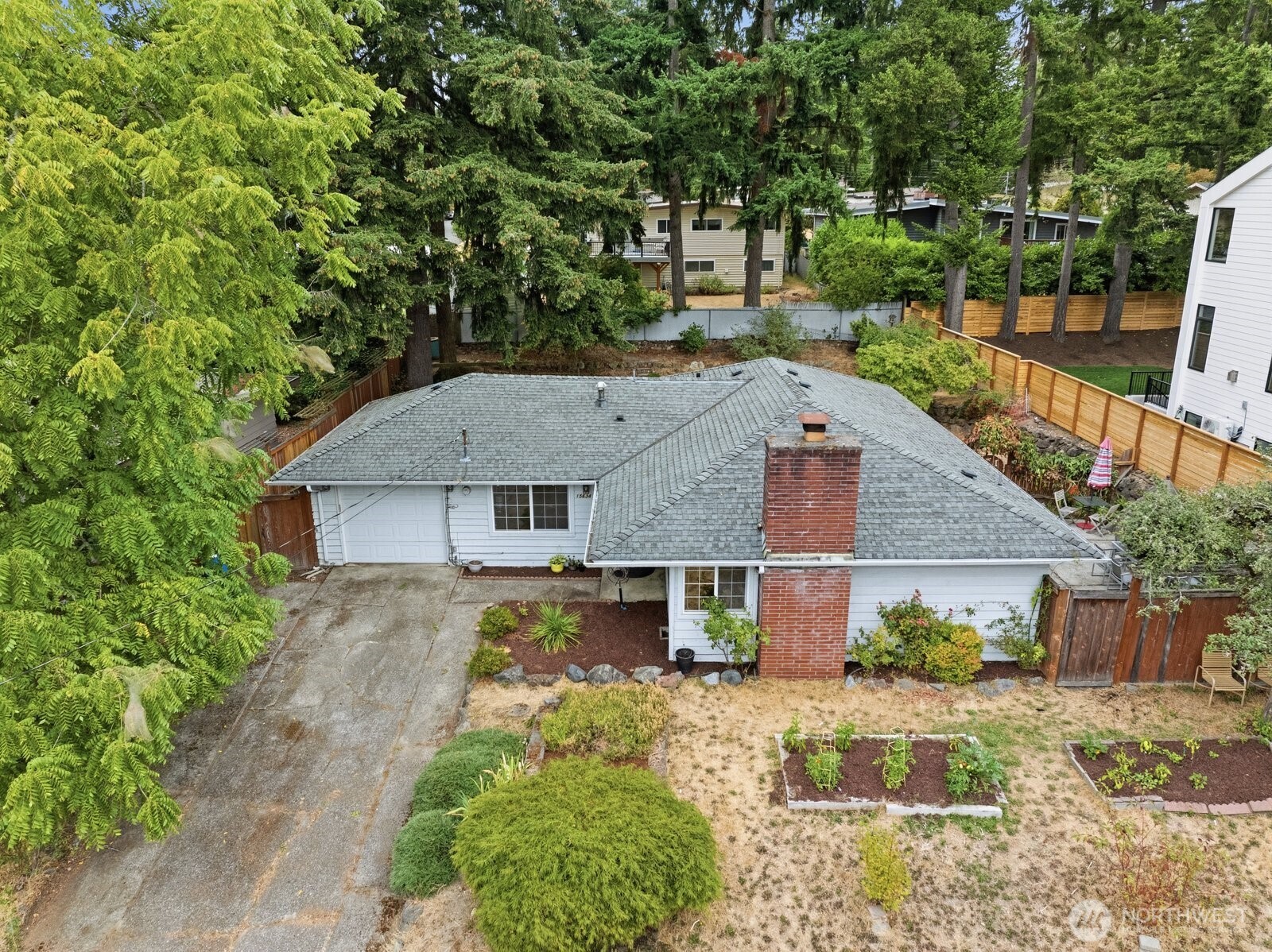 15634 Ne 1st Place Property Photo 27