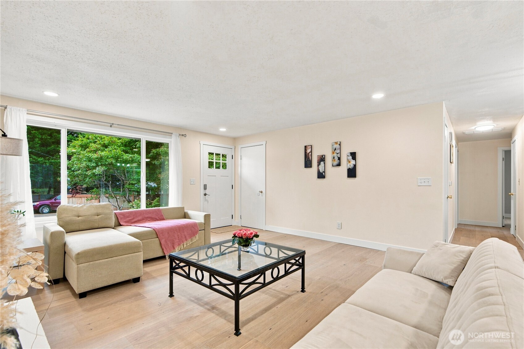 2525 Edmonds Avenue Property Photo 7