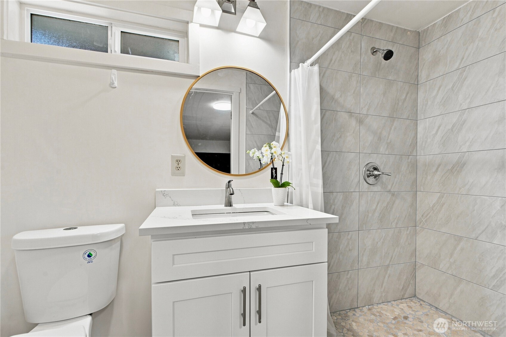 2525 Edmonds Avenue Property Photo 13