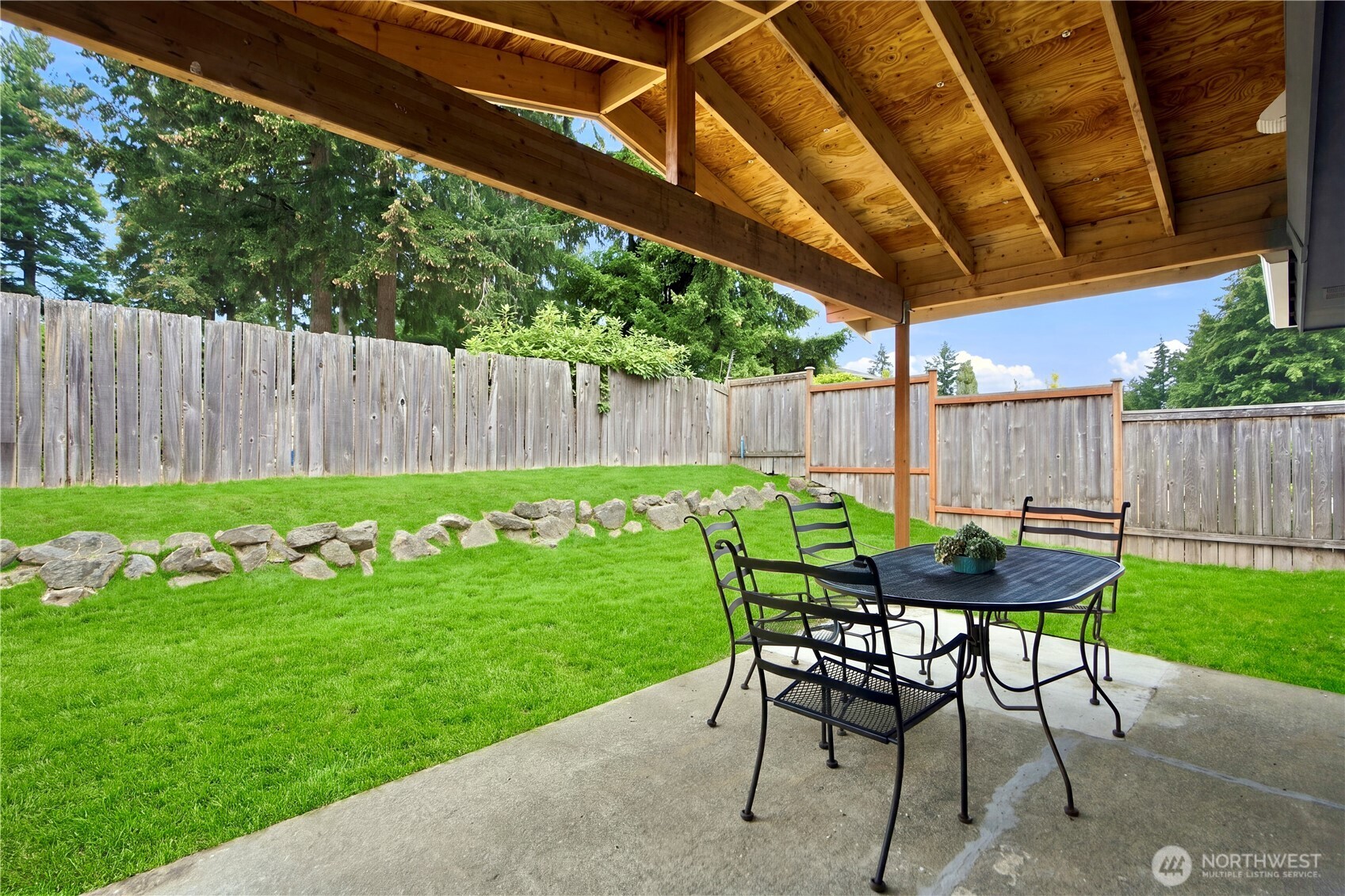 2525 Edmonds Avenue Property Photo 16