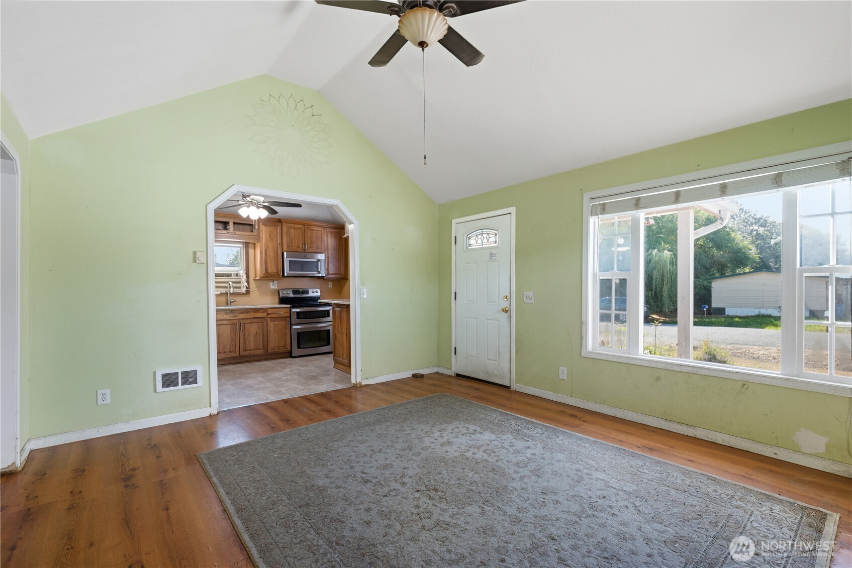 105 Memory Lane Property Photo 3