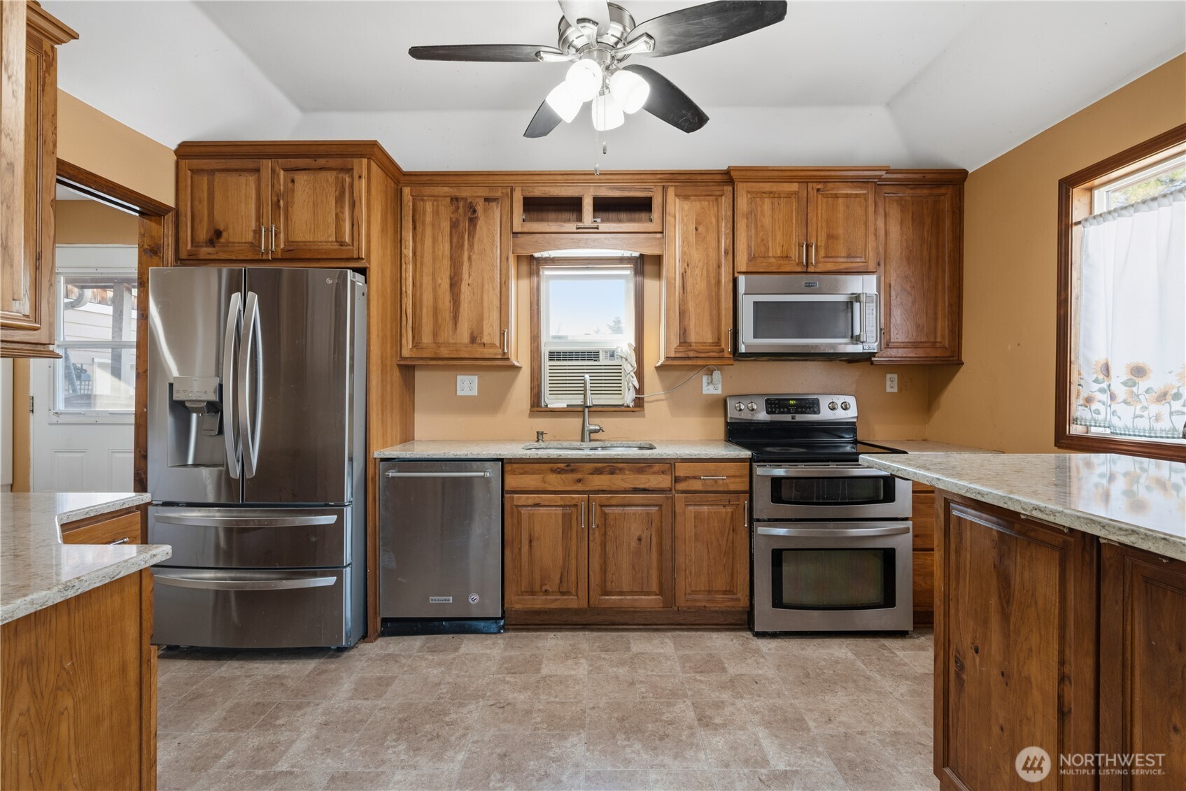 105 Memory Lane Property Photo 4