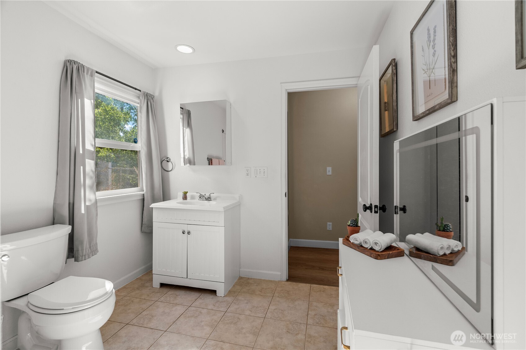 2604 Ne Denny Road Property Photo 16