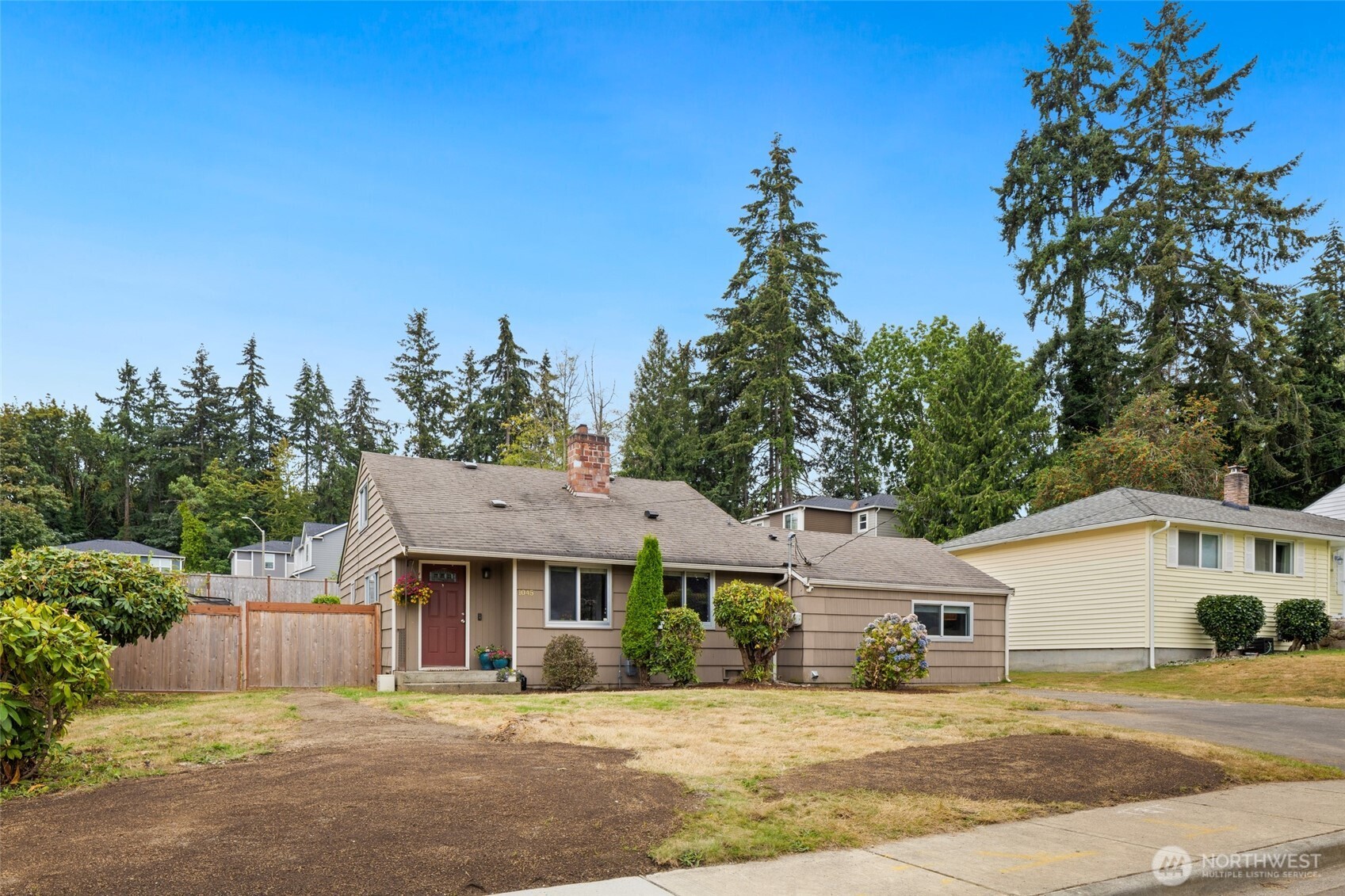 1045 S 197th Street Property Photo 2