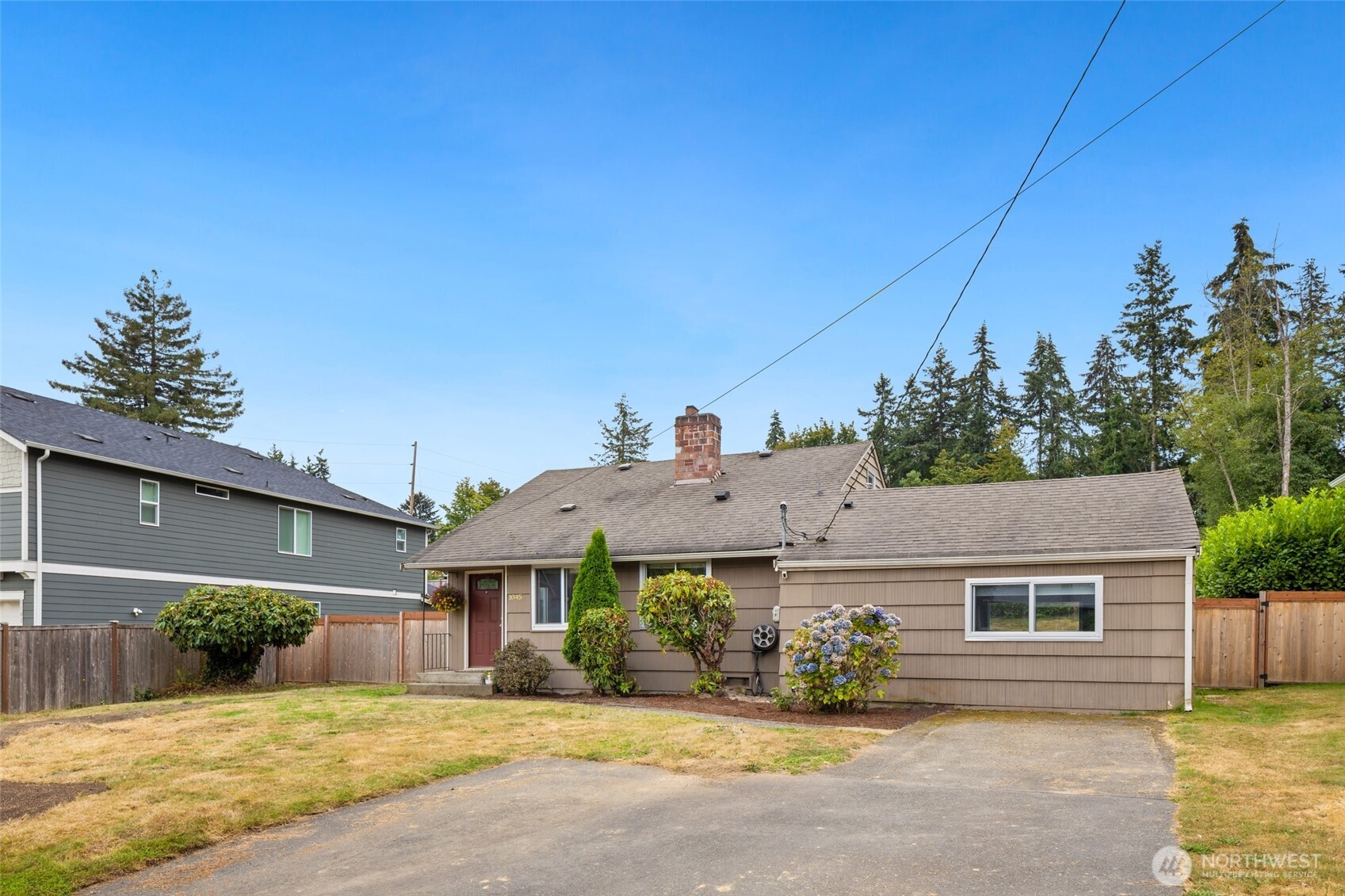 1045 S 197th Street Property Photo 3