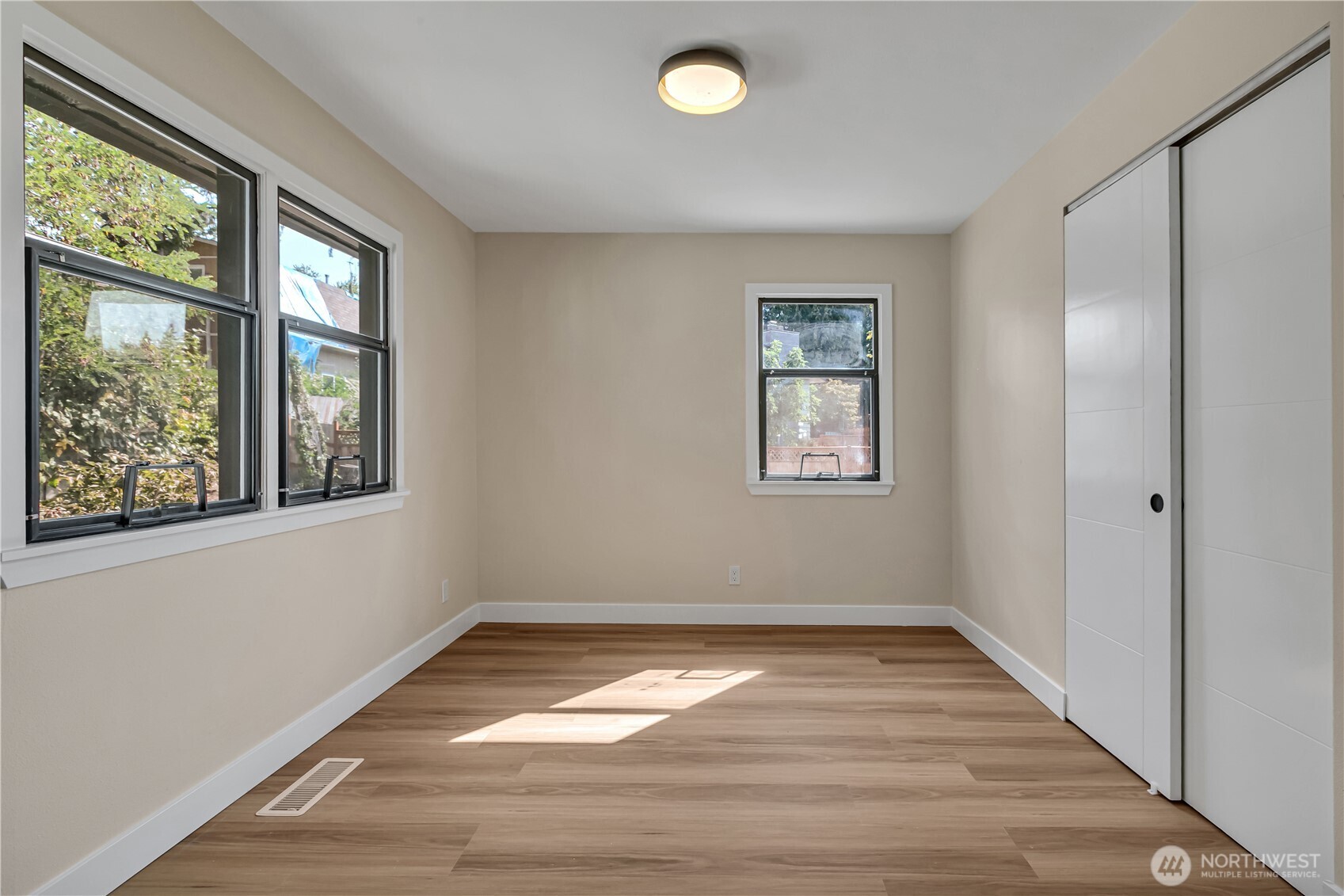 12504 8th Avenue Property Photo 20