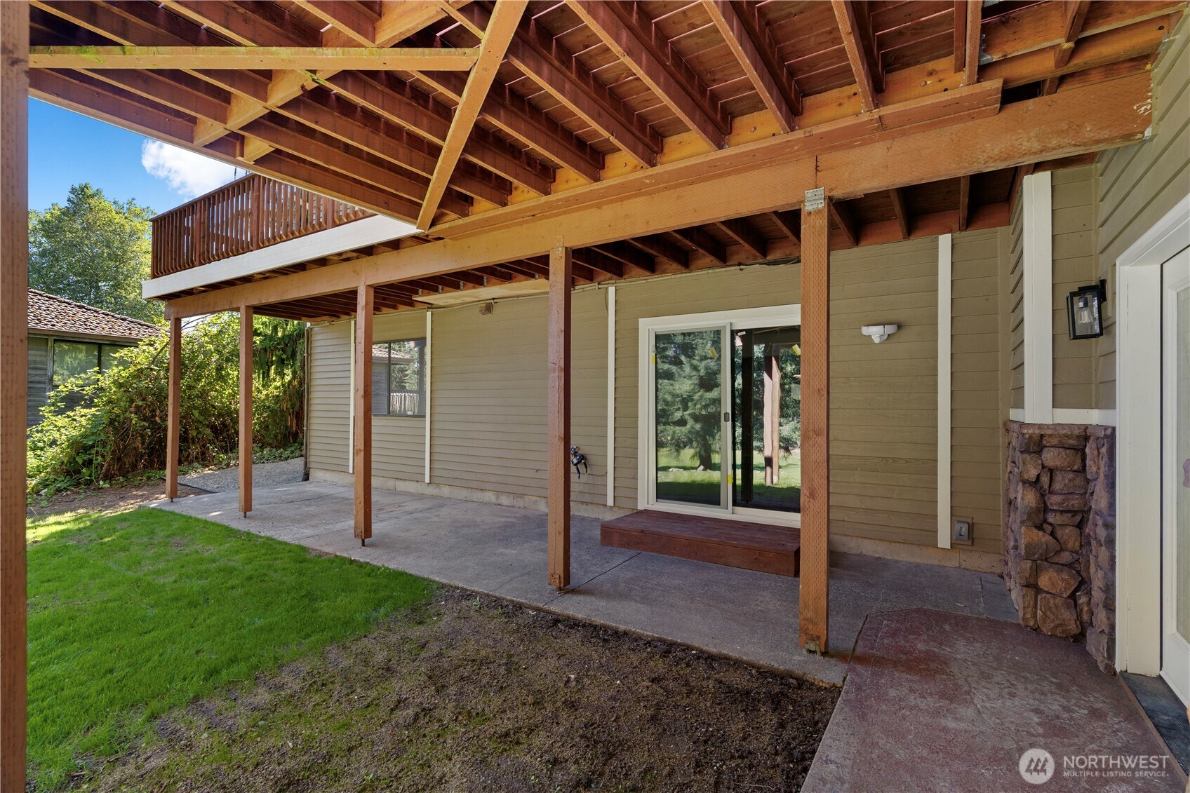 3909 Northshore Boulevard Property Photo 7