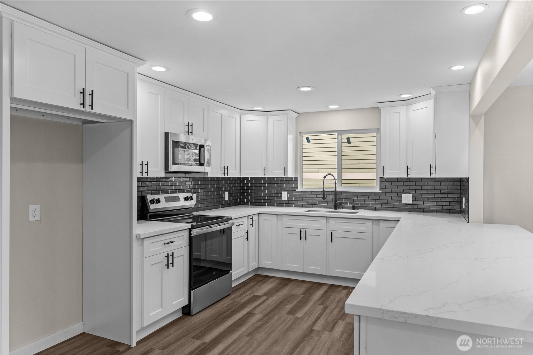 3909 Northshore Boulevard Property Photo 16