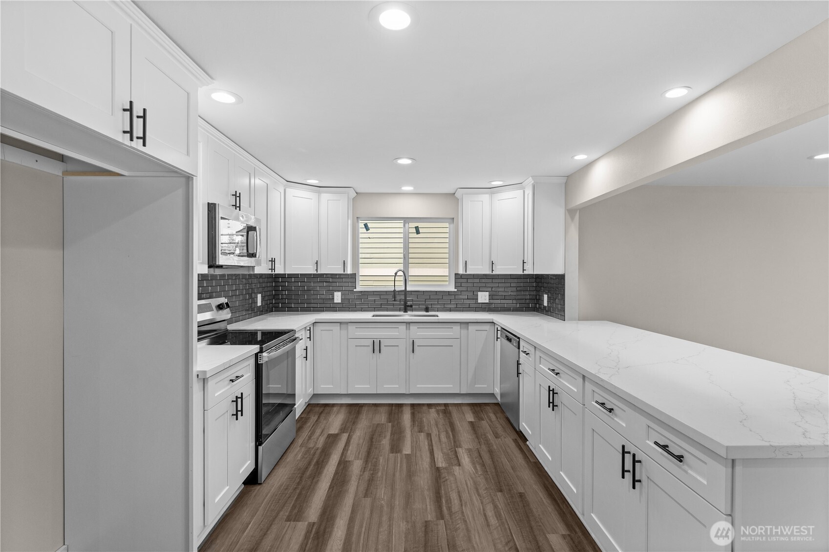3909 Northshore Boulevard Property Photo 17